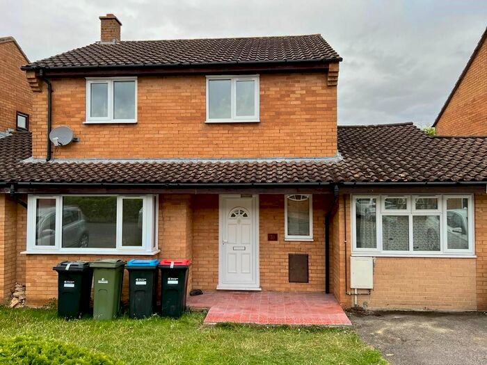 4 Bedroom Link Detached House To Rent In Dexter Avenue, Milton Keynes, MK6