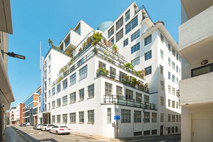 2 Bedroom Flat To Rent In Saffron Hill, Farringdon, EC1N