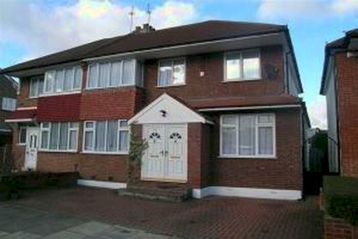 1 Bedroom Flat To Rent In Ivy Road, Southgate, N14