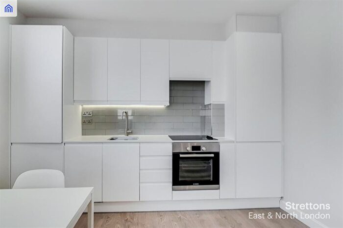 1 Bedroom Flat To Rent In Commercial Road, Whitechapel, London, E1