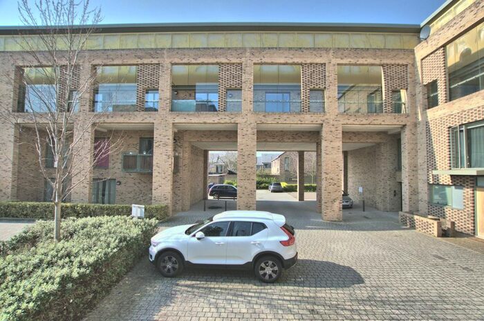 3 Bedroom Flat To Rent In Addenbrookes Road, Trumpington, Cambridge, CB2