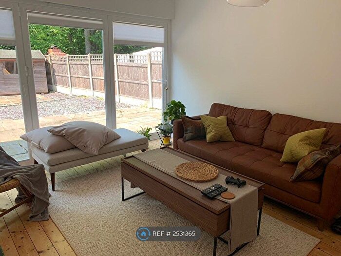4 Bedroom End Of Terrace House To Rent In Peel Road, London, E18