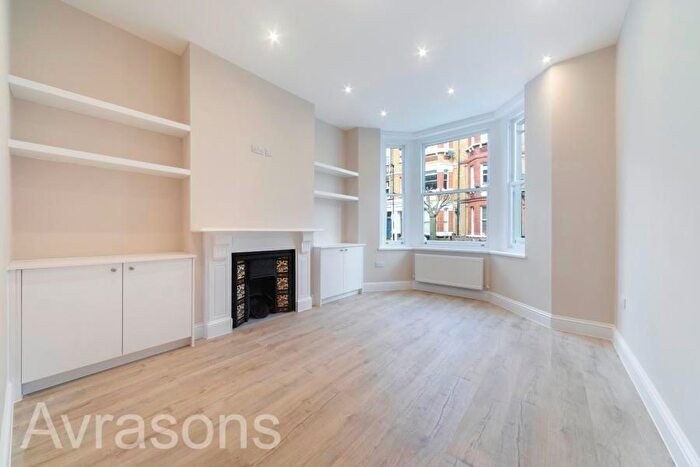 2 Bedroom Flat To Rent In Handforth Road, Oval, SW9