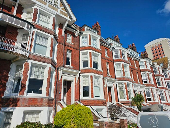 3 Bedroom Flat To Rent In Meads, BN20