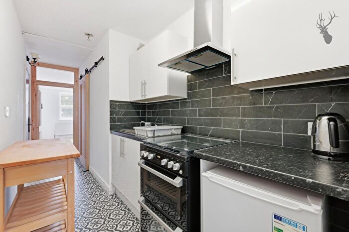 1 Bedroom Flat To Rent In Bethnal Green Road, Bethnal Green, E2