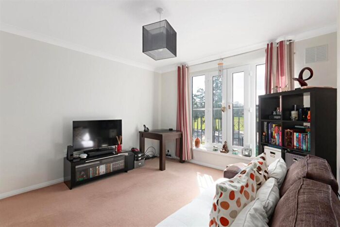 1 Bedroom Flat For Sale In Lilleshall Road, Morden, SM4