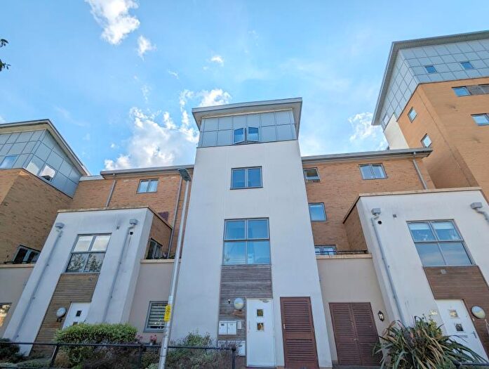 2 Bedroom Apartment To Rent In Mizzen Court - Portishead Marina, BS20