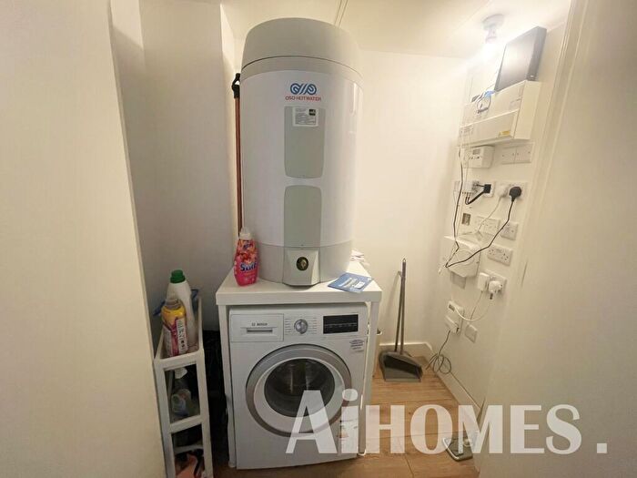 2 Bedroom Flat For Sale In Elizabeth Tower, Chester Road, Manchester, M15