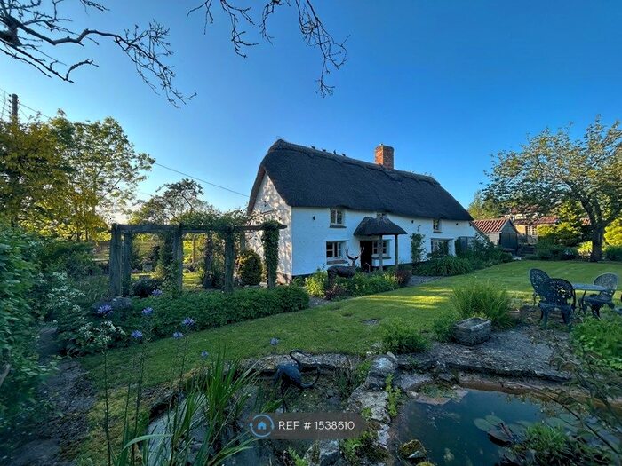 3 Bedroom Detached House To Rent In The Old Thatch, Parbrook, Glastonbury, BA6