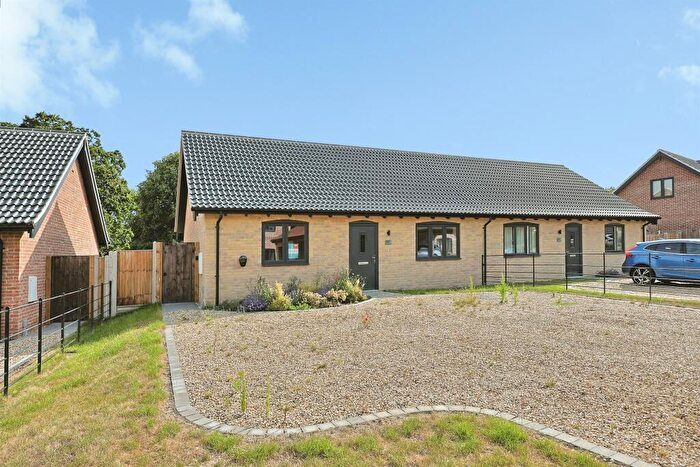 2 Bedroom Semi-Detached Bungalow For Sale In Shrubland Drive, Beetley, Dereham, NR20