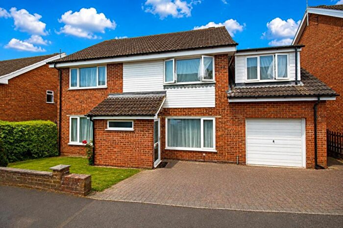 6 Bedroom Detached House For Sale In Beaumayes Close, Hemel Hempstead, HP1