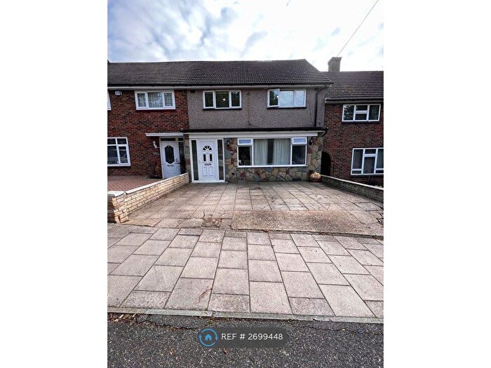 3 Bedroom Terraced House To Rent In Whitchurch Road, Romford, RM3