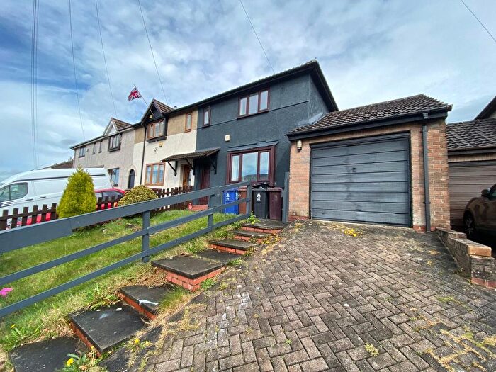 2 Bedroom Semi Detached House To Rent In Heather Bank, Burnley, BB11