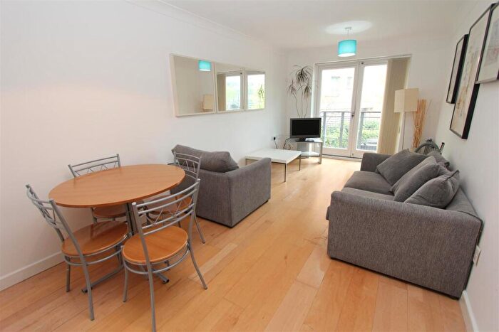 2 Bedroom Flat To Rent In Turlow Court, Leeds, LS9