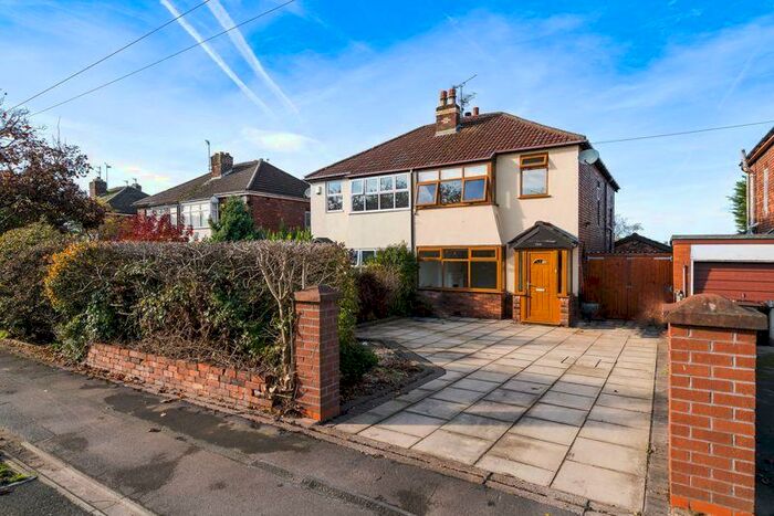 3 Bedroom Semi-Detached House To Rent In Liverpool Road, Aughton, L39