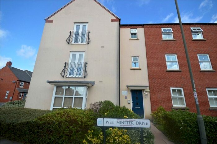 2 Bedroom Flat To Rent In Westminster Drive, Church Gresley, Swadlincote, Derbyshire, DE11
