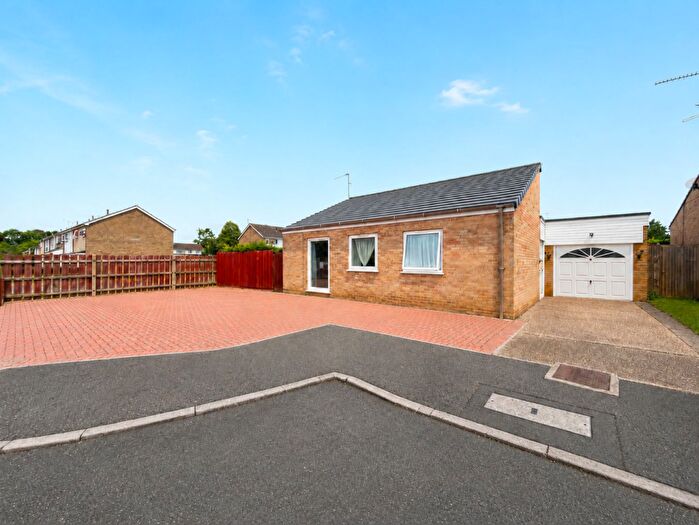 3 Bedroom Semi-Detached Bungalow To Rent In Hoveton Close, King's Lynn, PE30