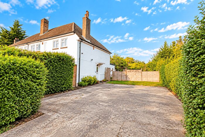 2 Bedroom Maisonette For Sale In Highmead Crescent, Wembley, Middlesex, HA0