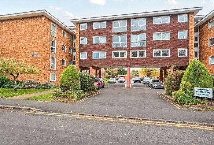 2 Bedroom Apartment For Sale In Maldon Road, Wallington, SM6