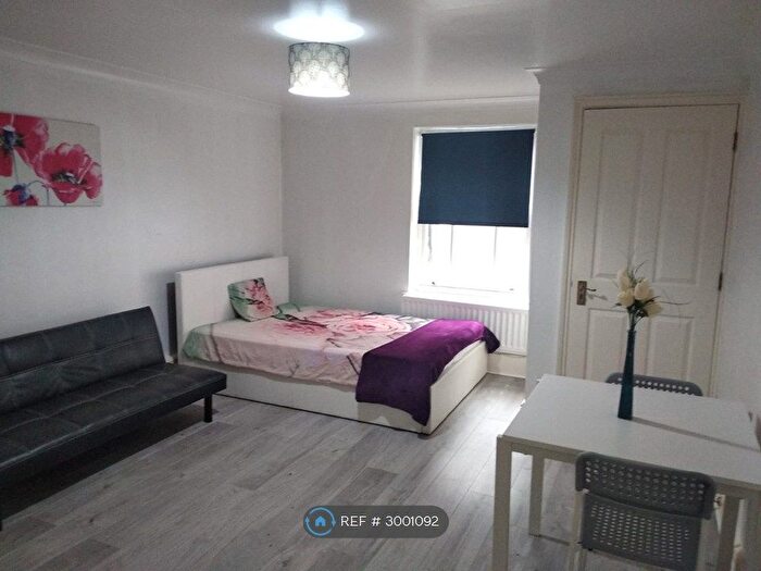 Studio To Rent In Vachel Road, Reading, RG1