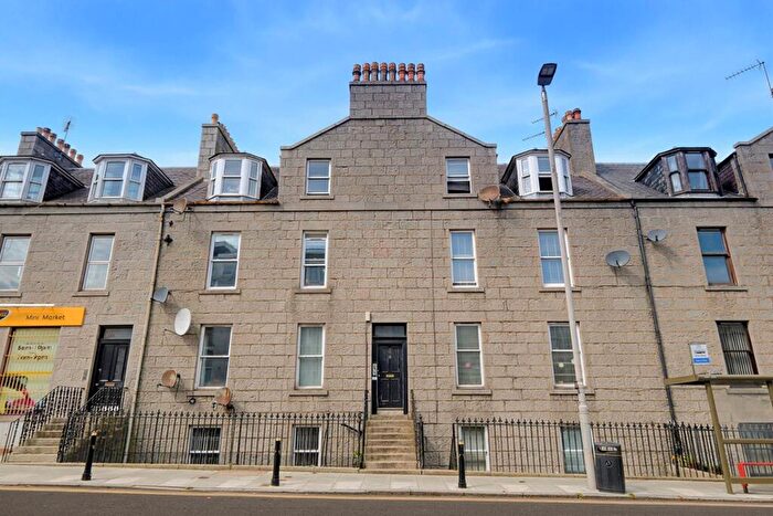 2 Bedroom Flat For Sale In Basement Floor Left Crown Street, Aberdeen, AB11