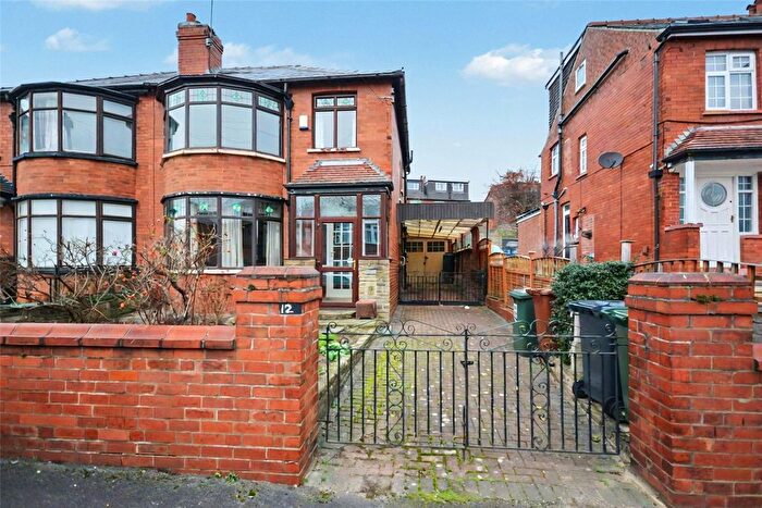 3 Bedroom Semi Detached House For Sale In Arlington Grove, Oakwood, Leeds, LS8