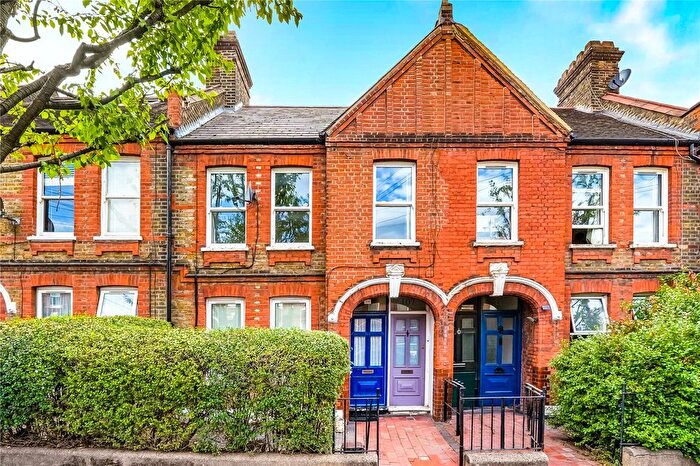 2 Bedroom Flat To Rent In Mersey Road, London, E17