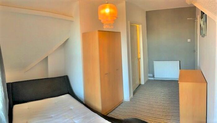 1 Bedroom House Of Multiple Occupation To Rent In Newport Road, Cardiff(City), CF24