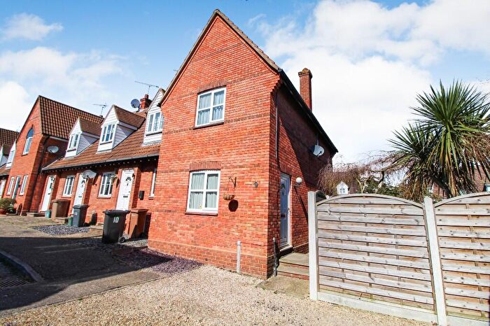 2 Bedroom End Of Terrace House For Sale In Gold Berry Mead, CM3