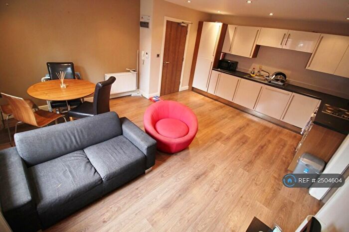 1 Bedroom Flat To Rent In Back Broomfield Crescent, Leeds, LS6