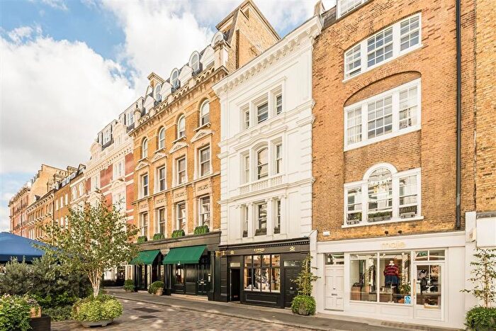 1 Bedroom Flat To Rent In King Street, Fitzrovia Amp; Covent Garden, WC2E