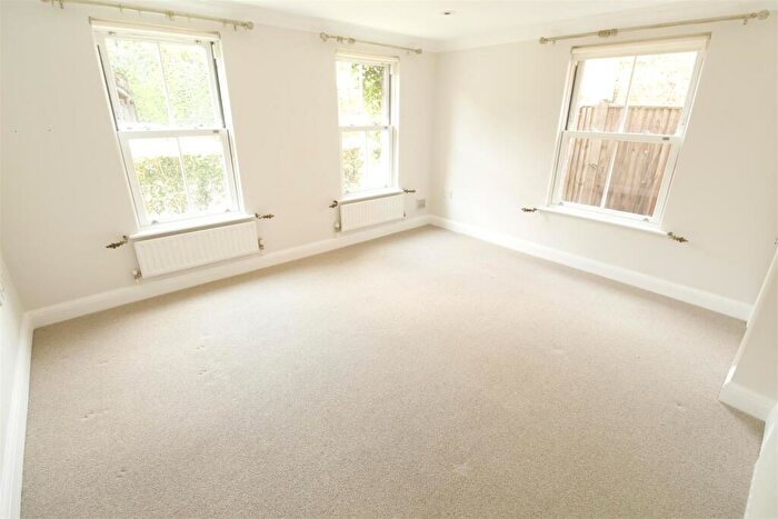 2 Bedroom Cottage To Rent In Coldharbour Road, Pyrford, GU22