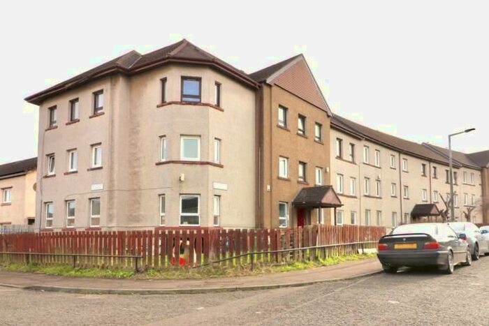 3 Bedroom Flat To Rent In West Pilton Green, Edinburgh, EH4