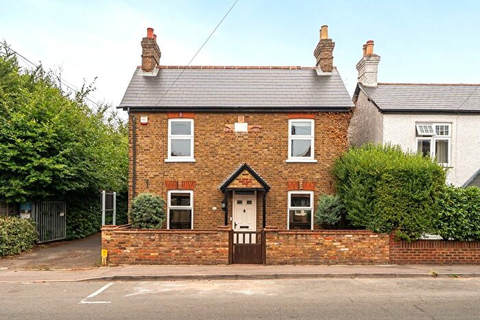 3 Bedroom Detached House For Sale In Eastfield Road, Burnham, Buckinghamshire, SL1