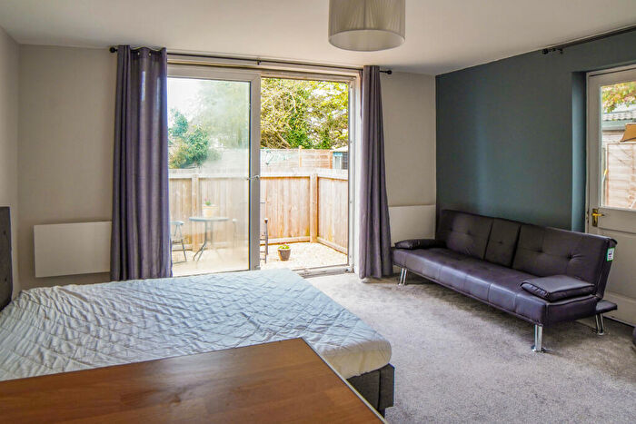 Studio To Rent In Pine Grove, Filton, BS7