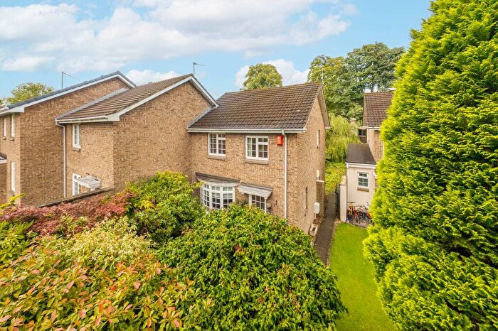 3 Bedroom Terraced House For Sale In Ledcameroch Park, Bearsden, G61