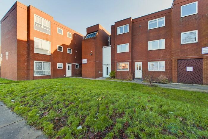 2 Bedroom Flat To Rent In Greenhill Road, Mossley Hill, L18