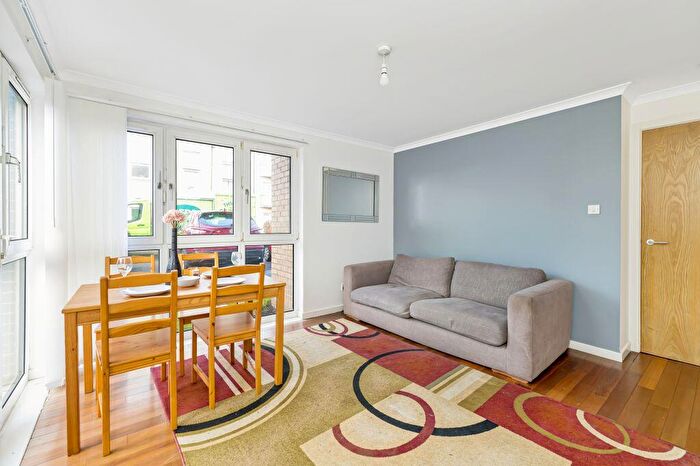 2 Bedroom Flat For Sale In / Stenhouse Gardens, Stenhouse, Edinburgh, EH11