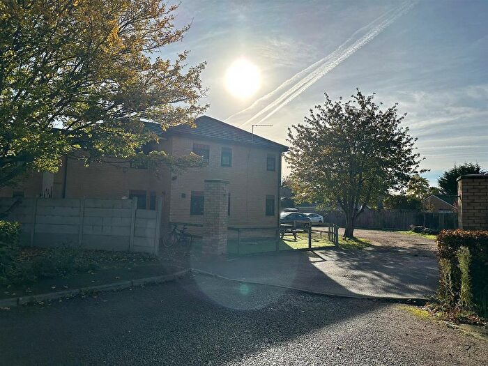 2 Bedroom Flat To Rent In Frank's Lane, Cambridge, CB4