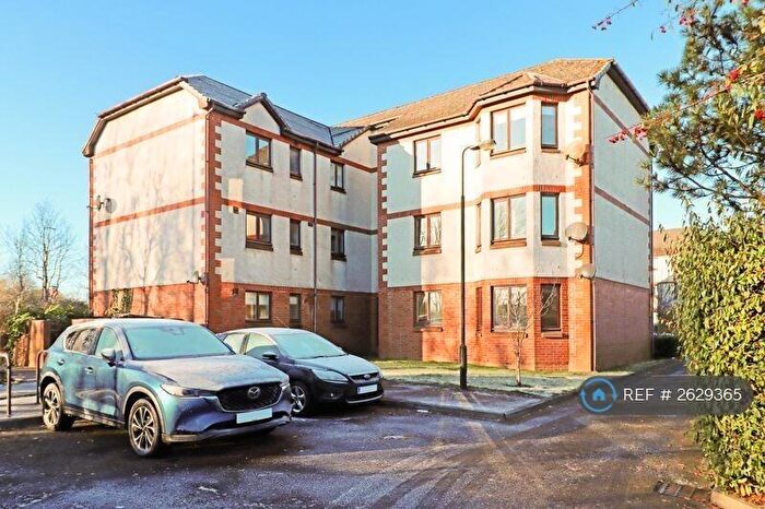 2 Bedroom Flat To Rent In Queens Crescent, Livingston, EH54