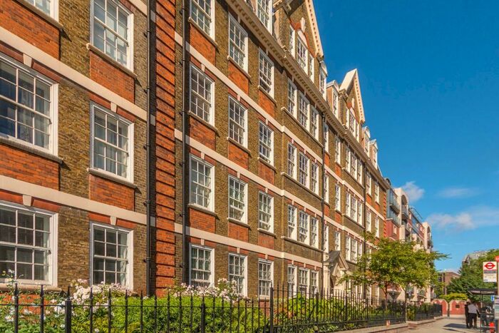 2 Bedroom Flat To Rent In Park Road, Regent's Park, London, NW1