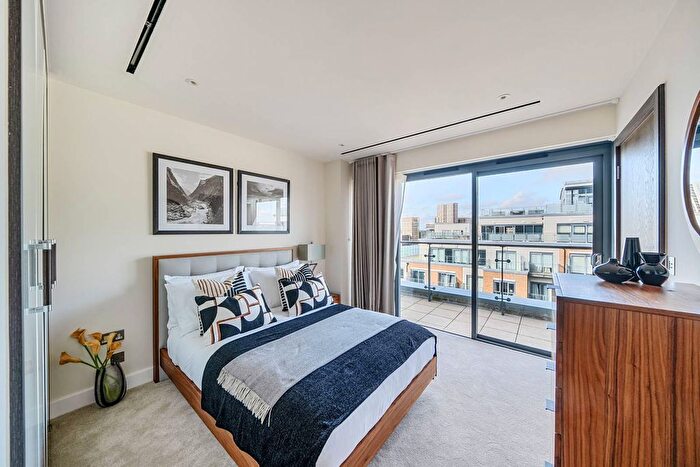 3 Bedroom Flat To Rent In Boulevard Drive, Colindale, London, NW9