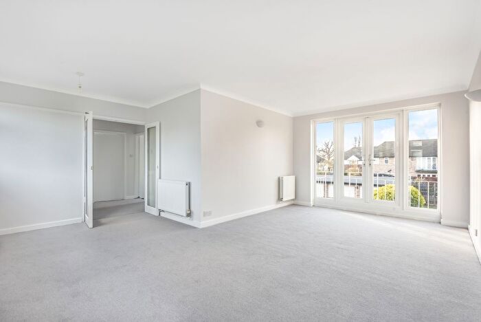 2 Bedroom Flat To Rent In Westgate Road, Beckenham, Kent, BR3