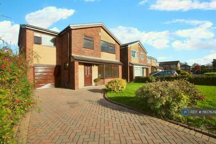 4 Bedroom Detached House To Rent In Middlefield, Leyland, PR26