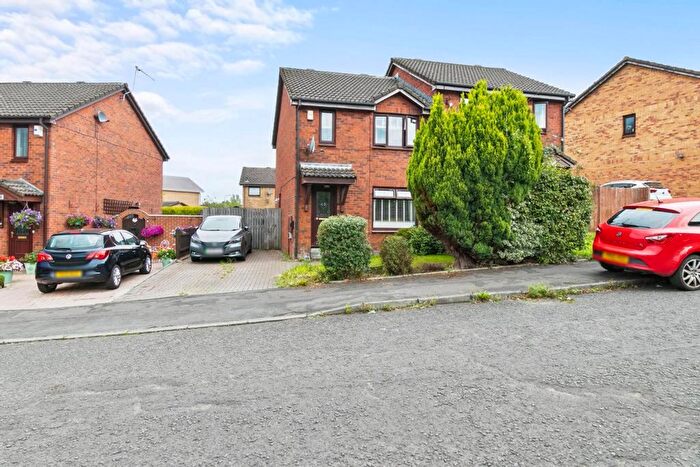3 Bedroom Semi-Detached House For Sale In Waukglen Drive, Darnley, G53