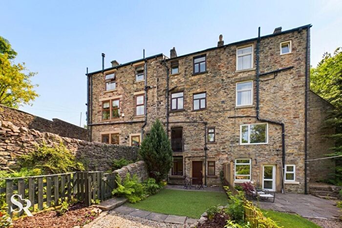 3 Bedroom Terraced House For Sale In Low Leighton Road, New Mills, SK22