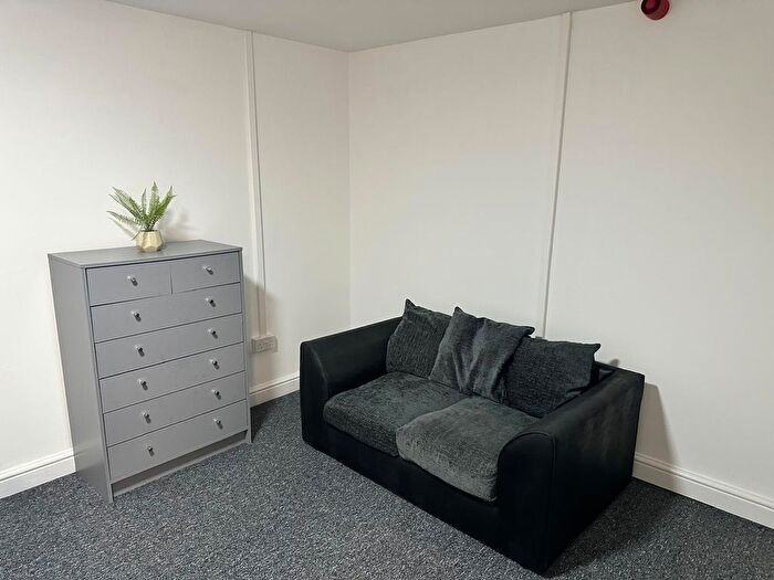 Studio To Rent In Lower High Street, Wednesbury, WS10