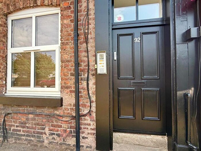 2 Bedroom Flat For Sale In Mill Lane, Macclesfield, SK11