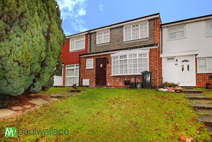 3 Bedroom Terraced House For Sale In The Springs, Turnford, EN10