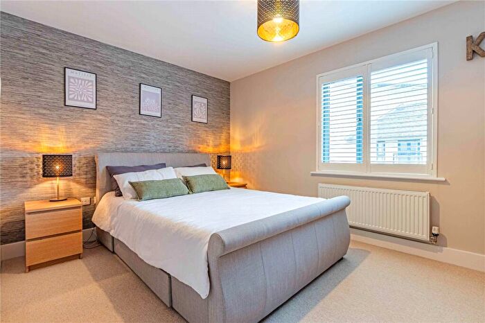2 Bedroom Apartment For Sale In Stag Lane, Berkhamsted, Hertfordshire, HP4